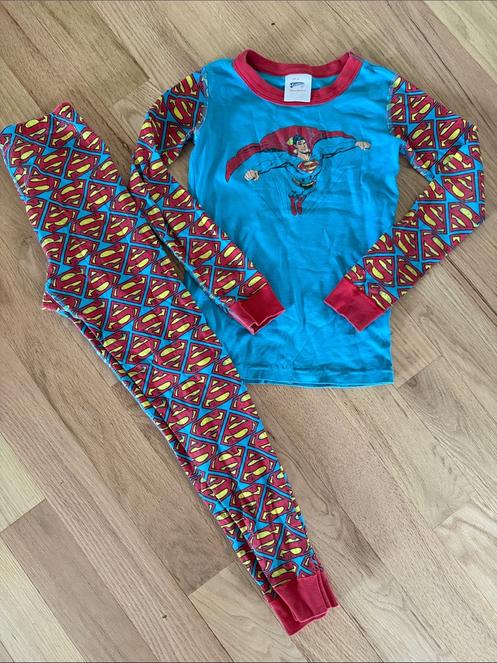 Hanna Andersson Superman theme Red/Blue/Yellow Kids Organic Pajama Set sz 10